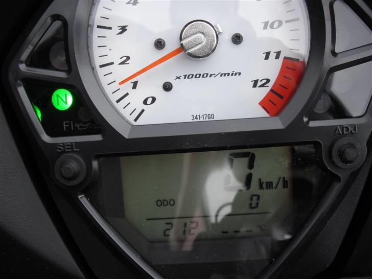 Suzuki SV 650s "Sven" - Lækkert med en helt ny maskine :-D billede 2