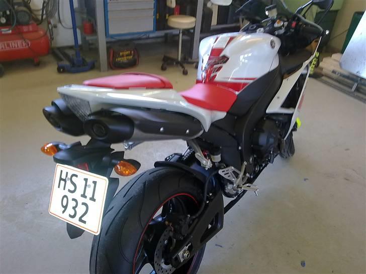 Yamaha R1 billede 9