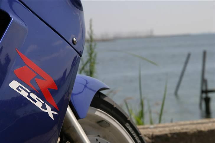 Suzuki Gsx-R 750 (Solgt) billede 7