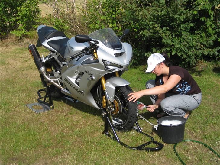 Kawasaki ZX6R 636 -solgt- - Vasketid! billede 16