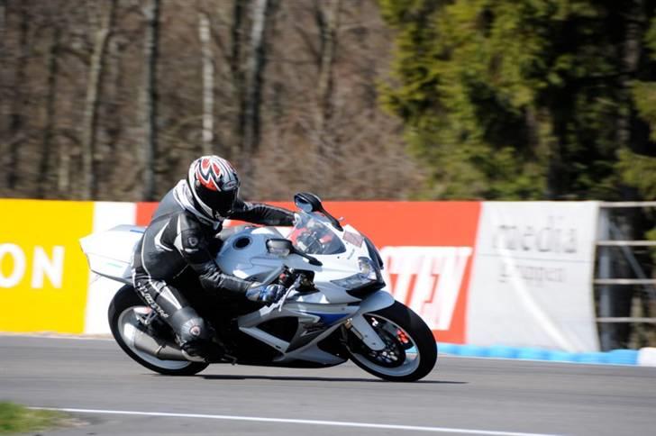 Suzuki GSXR 600 - SOLGT - Knutstorp 24/4 - 2010 billede 8