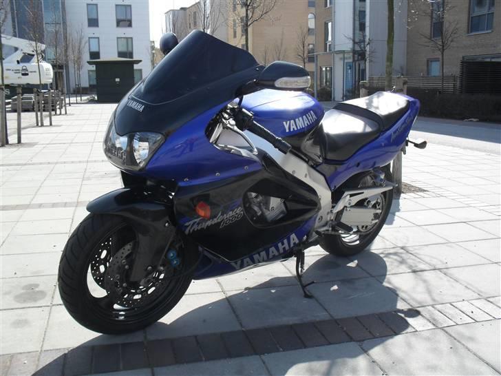 Yamaha yzf 1000r Thunderace billede 2