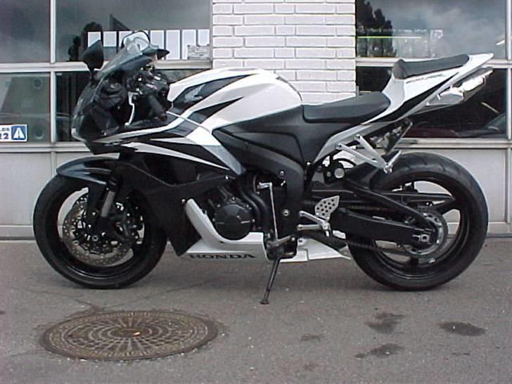 Honda CBR 600 RR - Uden afgift. Solgt! billede 1