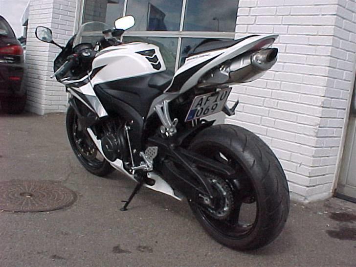 Honda CBR 600 RR - Uden afgift. Solgt! billede 2