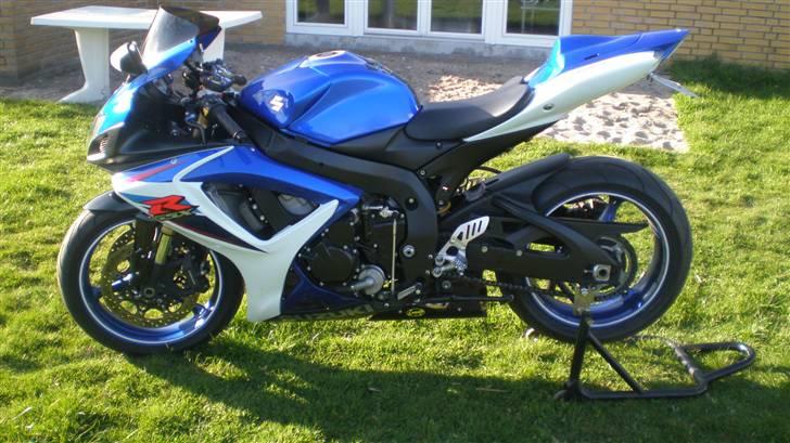 Suzuki GSXR 600ccm K7 Solgt. - d 27/4-2010 billede 3