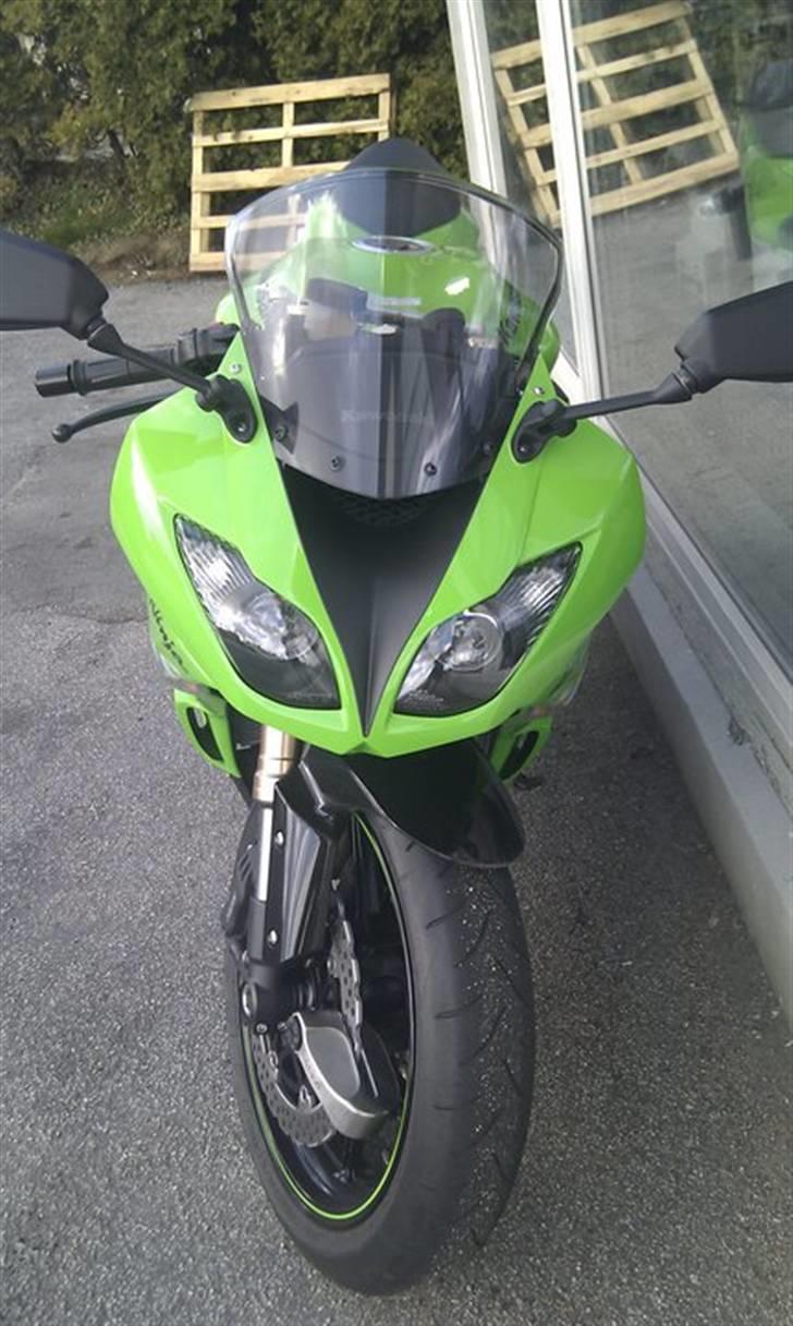 Kawasaki ZX6R billede 3