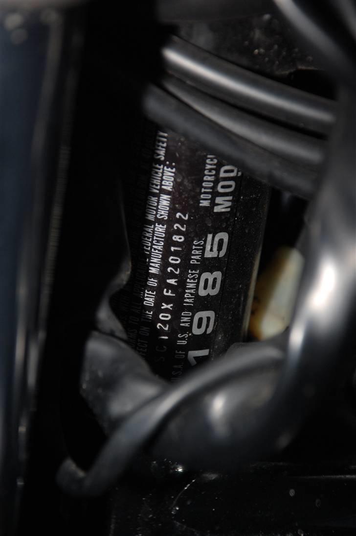 Honda V65 Magna - SOLGT billede 6