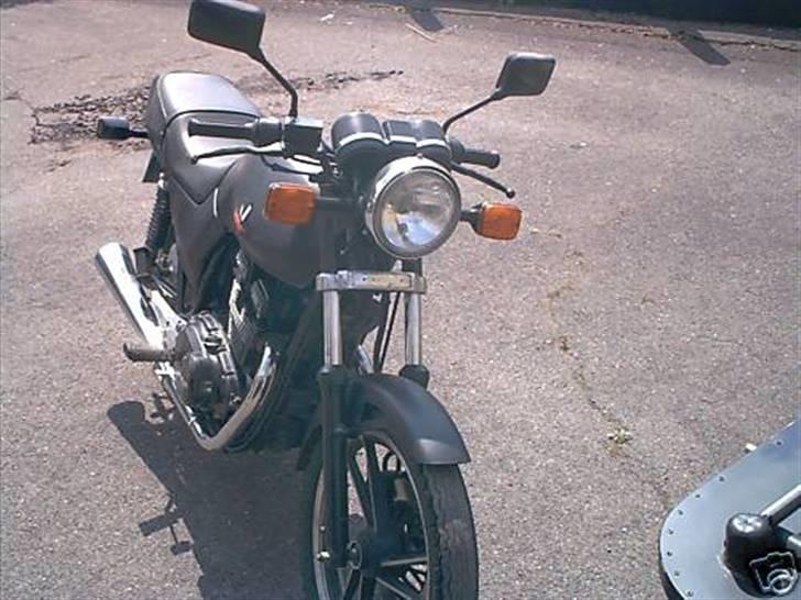 Suzuki GSX 400 - Den tyskimporteret motocykel, brugt til ombygning billede 16