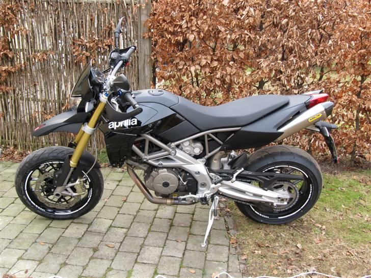 Aprilia dorsoduro billede 1