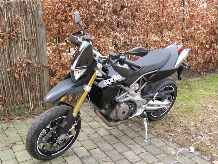 Aprilia dorsoduro billede 3