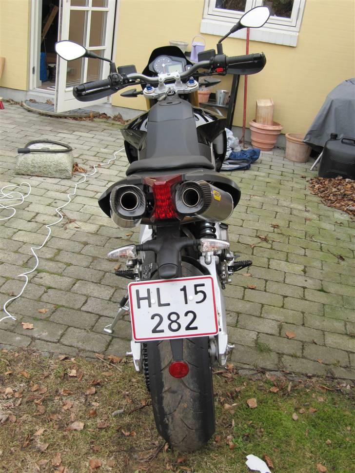 Aprilia dorsoduro billede 4
