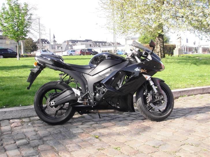 Kawasaki ZX6R billede 5