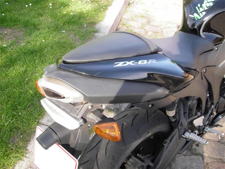 Kawasaki ZX6R billede 7