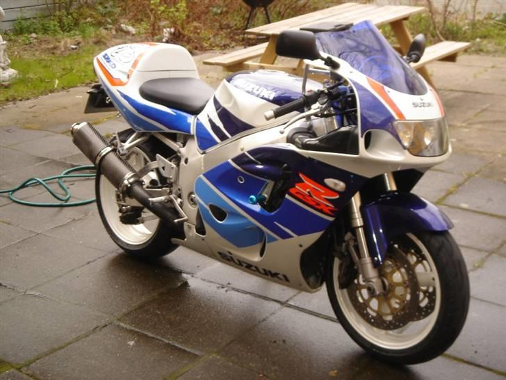 Suzuki gsx-r 750 srad billede 2
