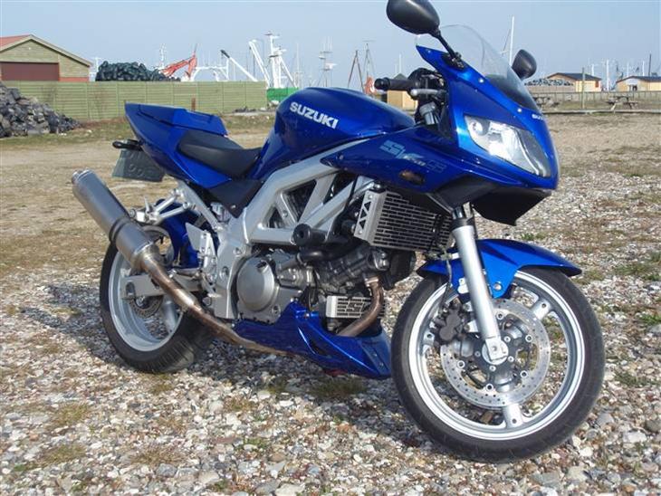 Suzuki SV 650 S 2003 Den har en super sprød og ond...