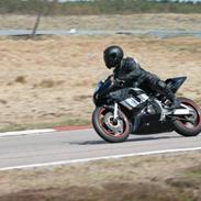 Yamaha R6 - Banejern