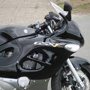 Suzuki GSX750F (The Black Gubbi)