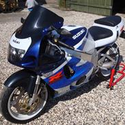 Suzuki GSX-R 750