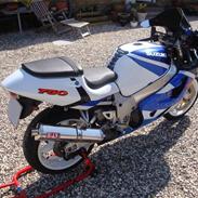 Suzuki GSX-R 750