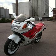 Honda cbr1000f solgt