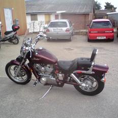 Honda vt 1100 shadow