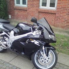 Suzuki TL1000R Solgt