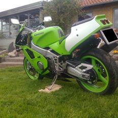Kawasaki ZXR 400 - Solgt