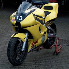 Yamaha R6