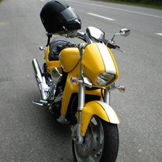 Suzuki M1800R