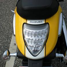 Suzuki M1800R