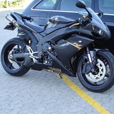 Yamaha R1