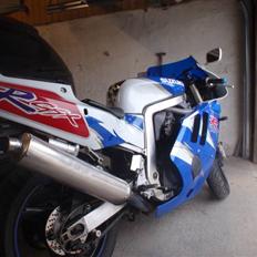 Suzuki GSXR 400