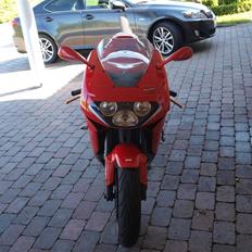 Aprilia RSV 1000 (Solgt)