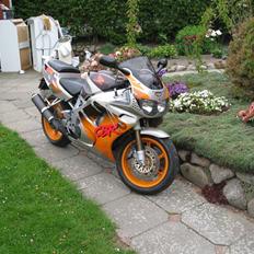 Honda cbr 900 fireblade