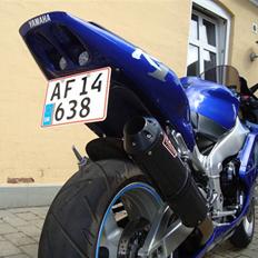 Yamaha yzf-r1 solgt