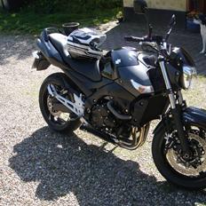 Suzuki GSR 600