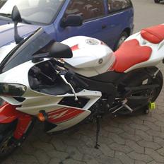 Yamaha yzf R1 Solgt