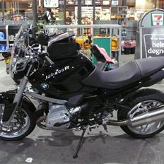 BMW R1200R