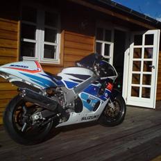 Suzuki gsxr 750 srad
