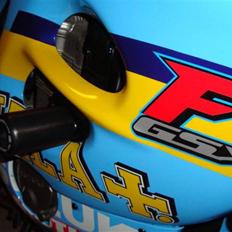 Suzuki GSX750F - Rizla lakering