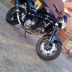 Hyosung GT 650 Naza Blade 2