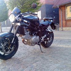 Hyosung GT 650 Naza Blade 2