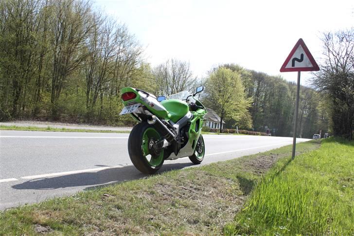 Kawasaki ZX7R billede 7