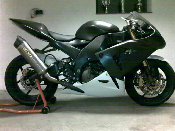 Kawasaki ZX10R Baneged billede 1