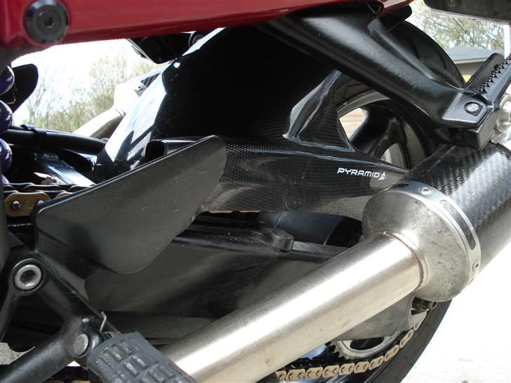 Honda cbr 1100 xx blackbird - Pyramid carbon hugger billede 13