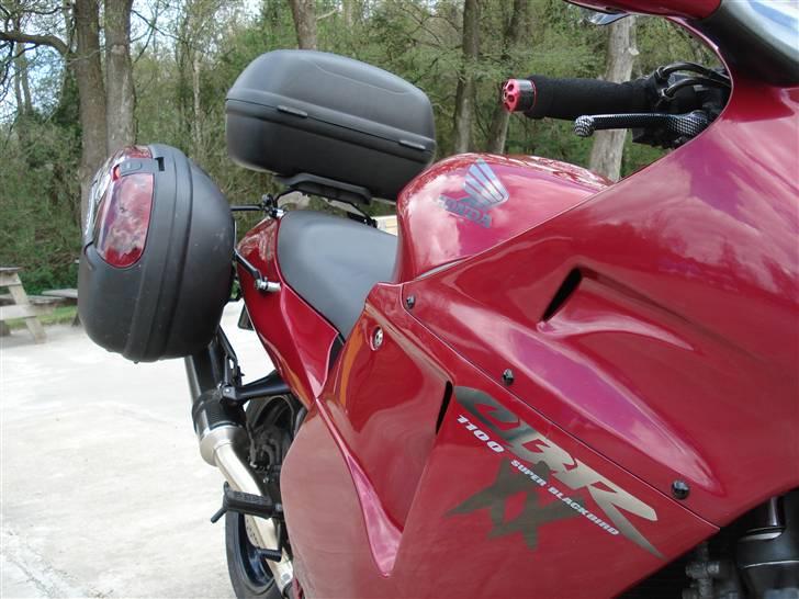 Honda cbr 1100 xx blackbird - SW-motech beslag ... det virker bare og er utrolig hurtigt at montere og afmontere billede 15