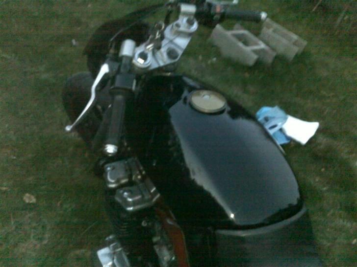 Suzuki Gsx 750 ES (Streetfighter billede 2