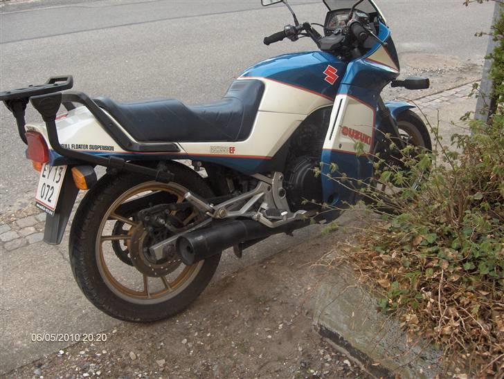 Suzuki GSX 550 EF >SOLGT< billede 2