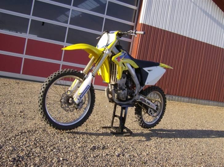 Suzuki RM-Z 250 billede 1
