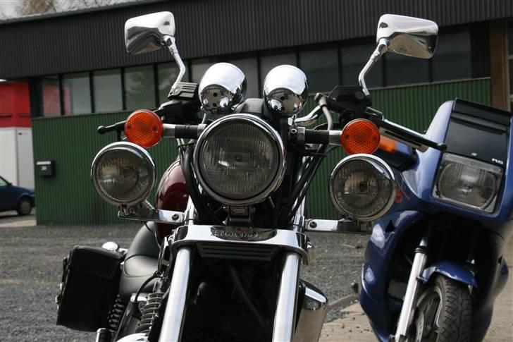 Honda VF 700 Magna billede 2